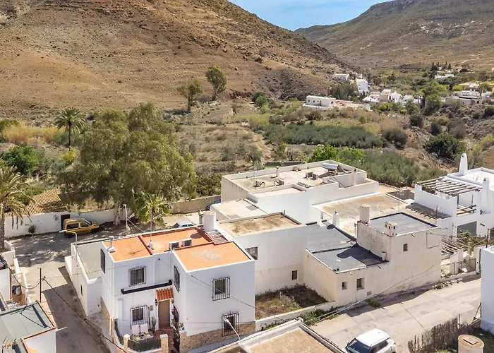 Cozy Apartment In Hortichuelas With Kitchenette