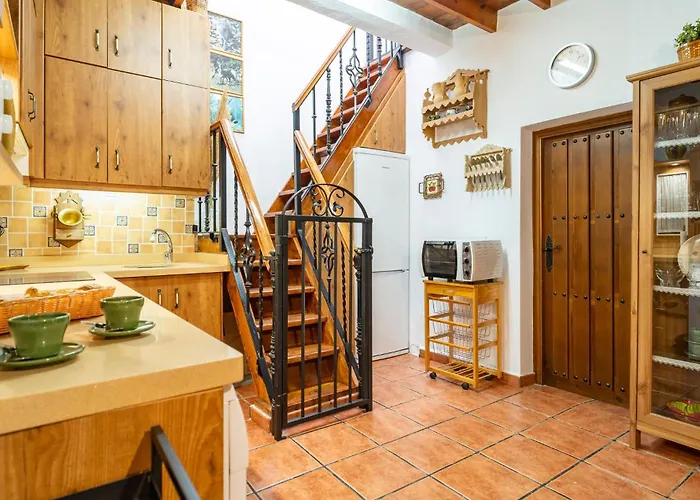 Cozy Apartment In Hortichuelas With Kitchenette